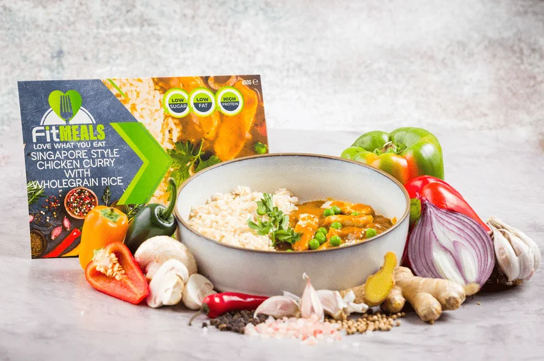 SINGAPORE STYLE CHICKEN CURRY WITH WHOLEGRAIN RICE